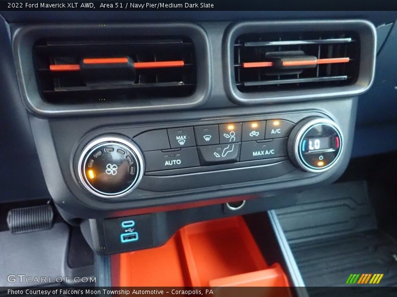 Controls of 2022 Maverick XLT AWD