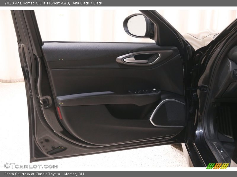 Alfa Black / Black 2020 Alfa Romeo Giulia TI Sport AWD