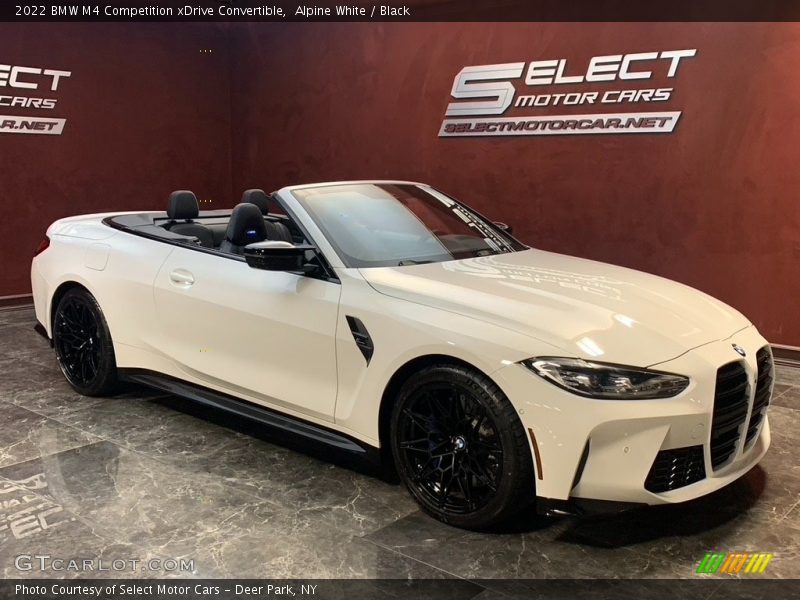 Front 3/4 View of 2022 M4 Competition xDrive Convertible