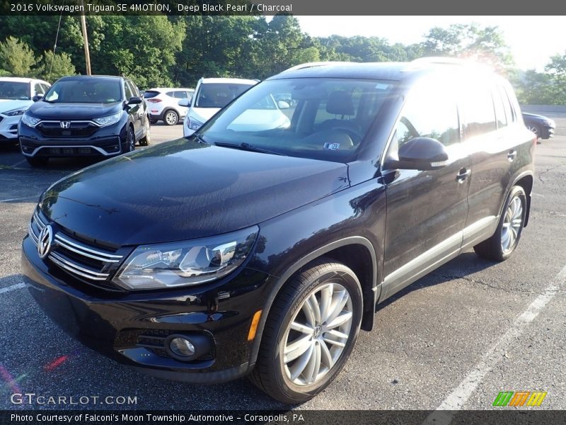 Deep Black Pearl / Charcoal 2016 Volkswagen Tiguan SE 4MOTION