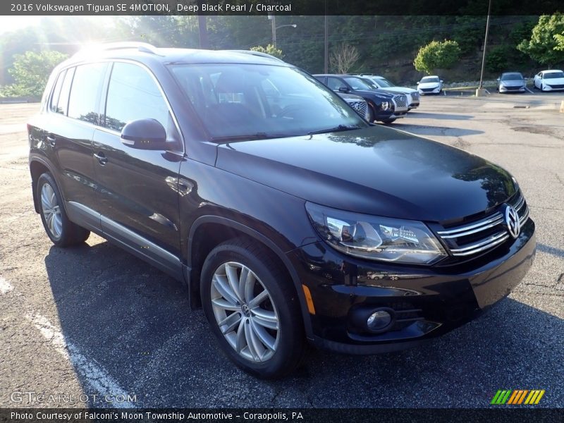 Front 3/4 View of 2016 Tiguan SE 4MOTION