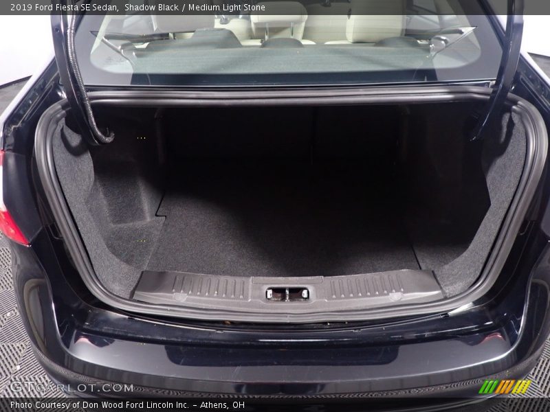 Shadow Black / Medium Light Stone 2019 Ford Fiesta SE Sedan