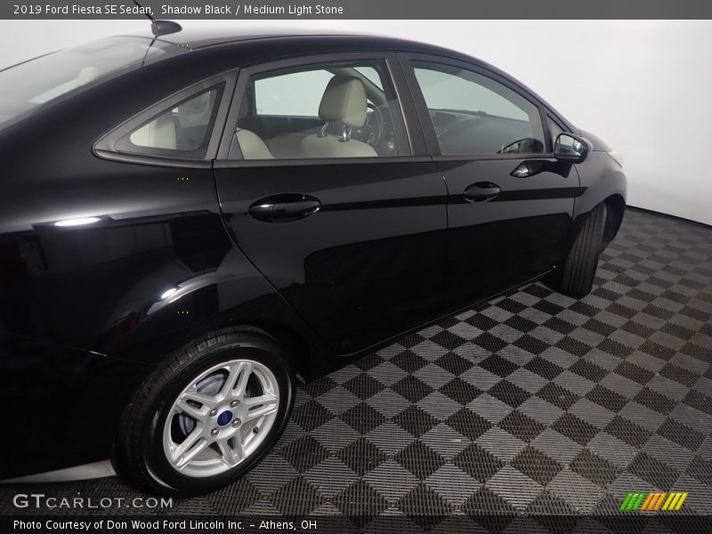 Shadow Black / Medium Light Stone 2019 Ford Fiesta SE Sedan