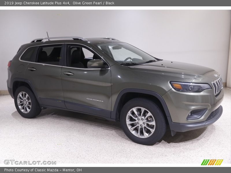 Olive Green Pearl / Black 2019 Jeep Cherokee Latitude Plus 4x4