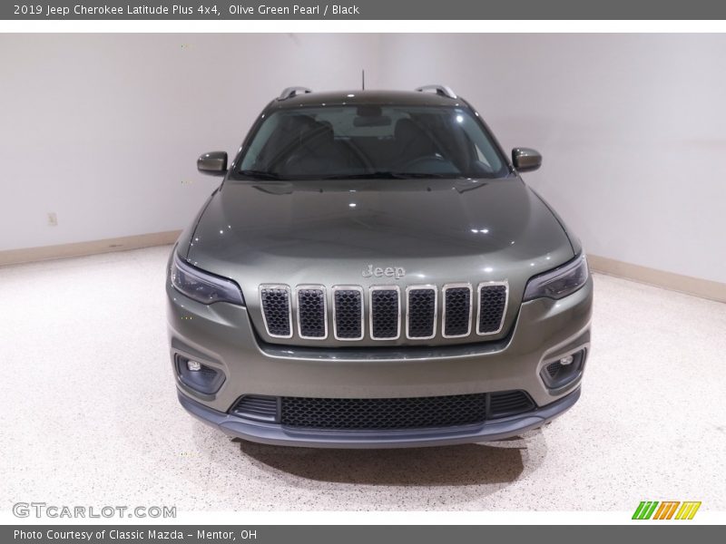 Olive Green Pearl / Black 2019 Jeep Cherokee Latitude Plus 4x4