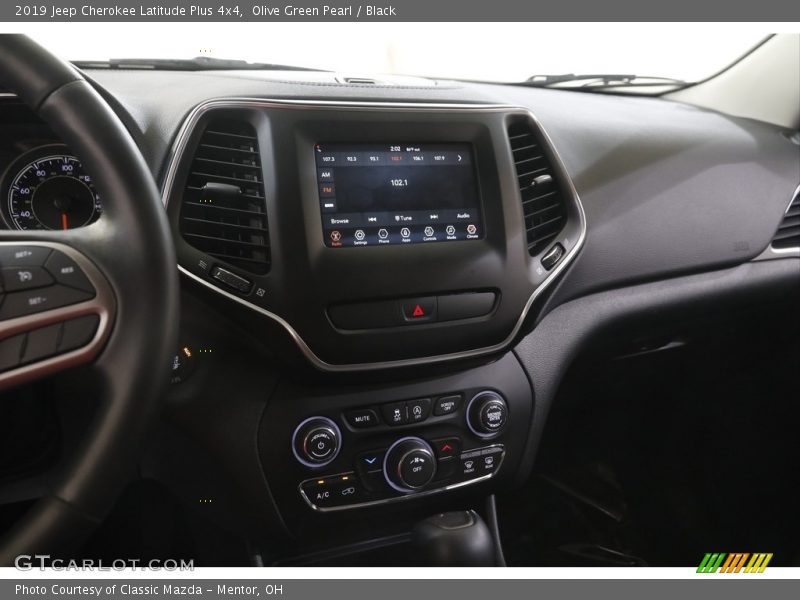 Olive Green Pearl / Black 2019 Jeep Cherokee Latitude Plus 4x4