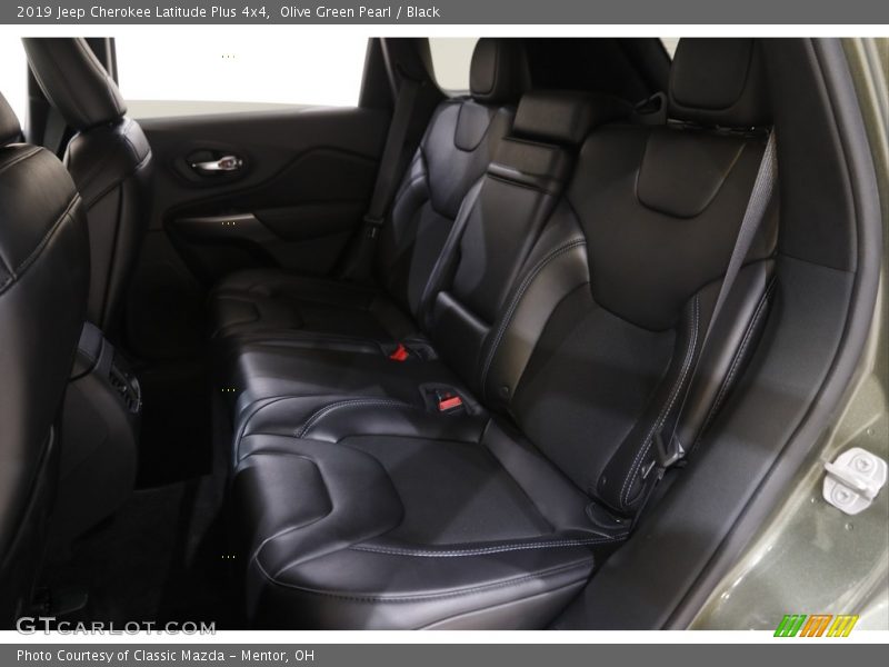 Olive Green Pearl / Black 2019 Jeep Cherokee Latitude Plus 4x4