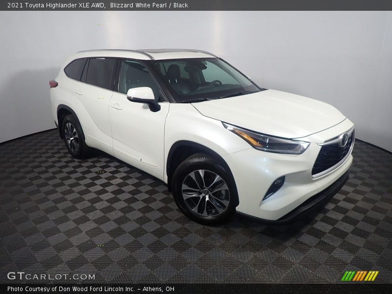 Blizzard White Pearl / Black 2021 Toyota Highlander XLE AWD