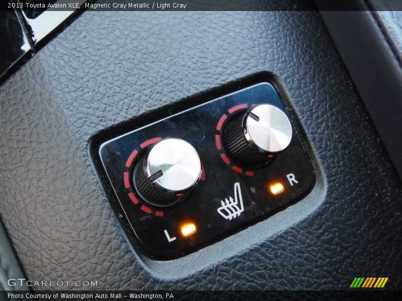 Magnetic Gray Metallic / Light Gray 2013 Toyota Avalon XLE