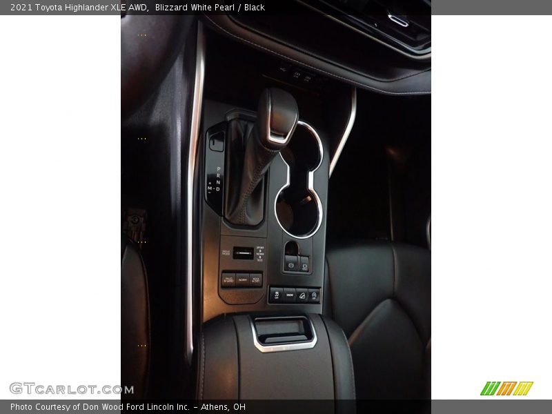 Blizzard White Pearl / Black 2021 Toyota Highlander XLE AWD