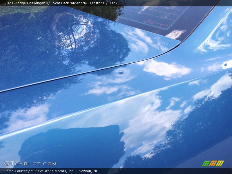 Frostbite / Black 2021 Dodge Challenger R/T Scat Pack Widebody