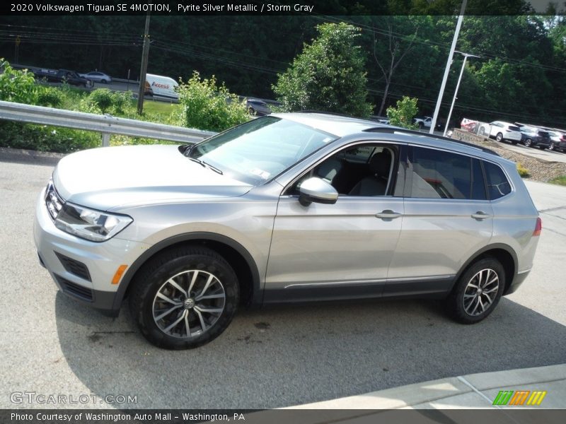 Pyrite Silver Metallic / Storm Gray 2020 Volkswagen Tiguan SE 4MOTION