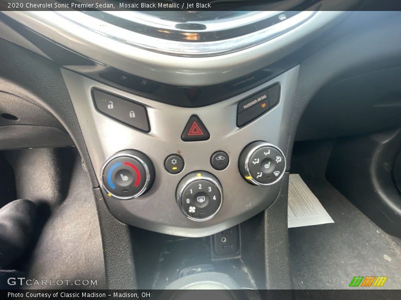 Mosaic Black Metallic / Jet Black 2020 Chevrolet Sonic Premier Sedan
