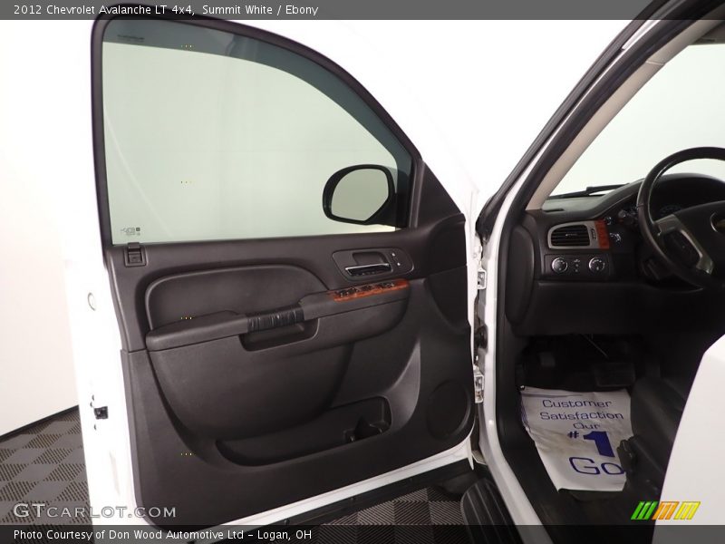 Summit White / Ebony 2012 Chevrolet Avalanche LT 4x4