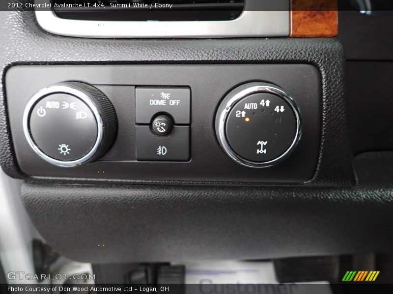 Summit White / Ebony 2012 Chevrolet Avalanche LT 4x4
