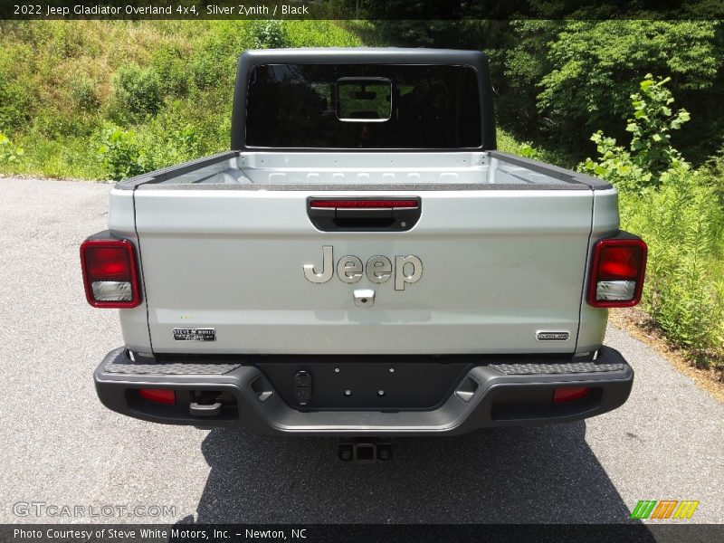 Silver Zynith / Black 2022 Jeep Gladiator Overland 4x4
