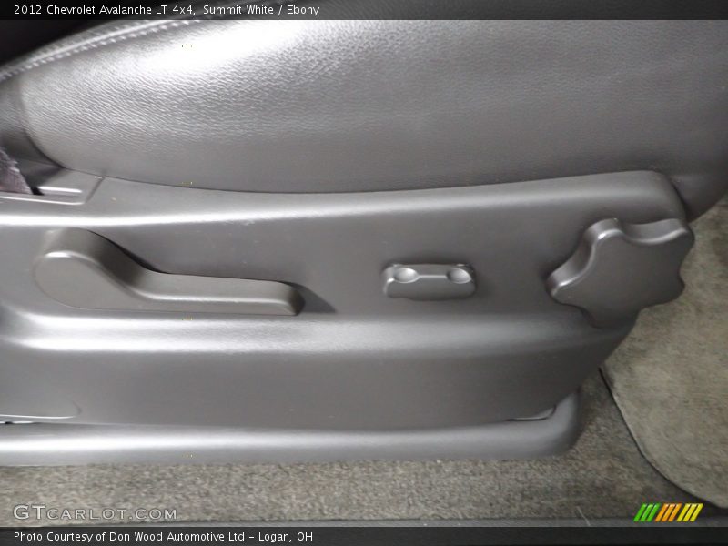 Summit White / Ebony 2012 Chevrolet Avalanche LT 4x4