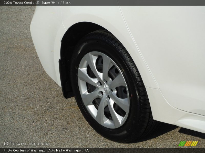Super White / Black 2020 Toyota Corolla LE