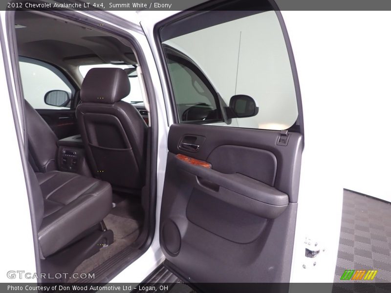 Summit White / Ebony 2012 Chevrolet Avalanche LT 4x4