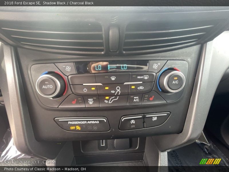 Shadow Black / Charcoal Black 2018 Ford Escape SE