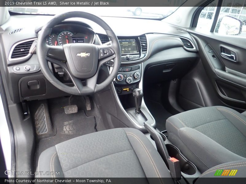 Silver Ice Metallic / Jet Black 2019 Chevrolet Trax LS AWD