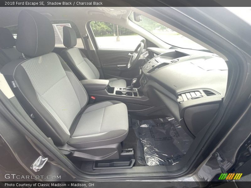 Shadow Black / Charcoal Black 2018 Ford Escape SE