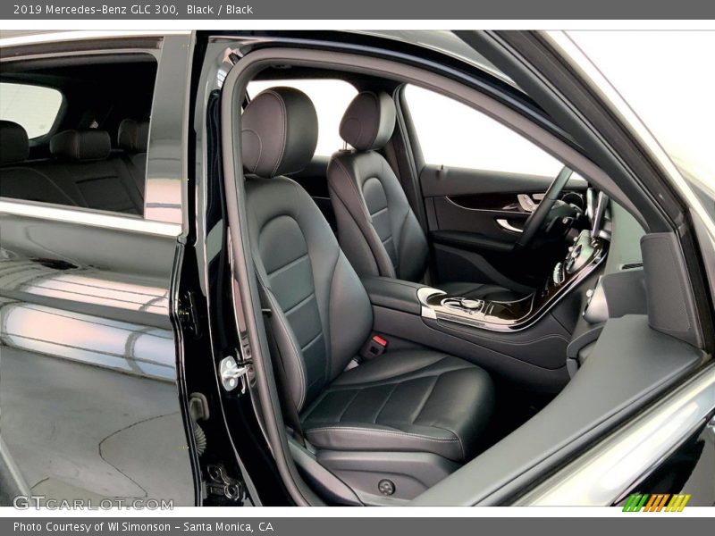 Black / Black 2019 Mercedes-Benz GLC 300