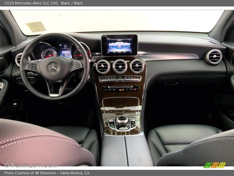 Black / Black 2019 Mercedes-Benz GLC 300