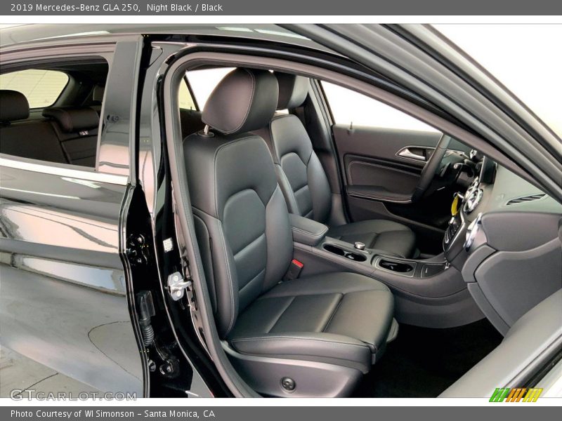 Night Black / Black 2019 Mercedes-Benz GLA 250