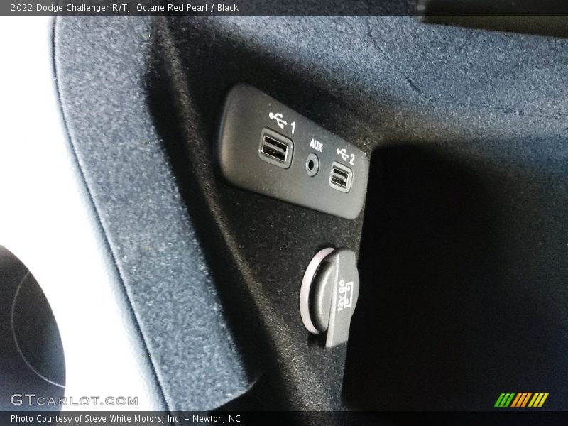 Octane Red Pearl / Black 2022 Dodge Challenger R/T