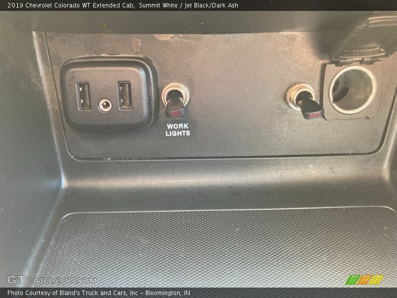 Summit White / Jet Black/Dark Ash 2019 Chevrolet Colorado WT Extended Cab