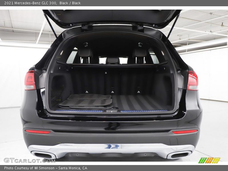 Black / Black 2021 Mercedes-Benz GLC 300