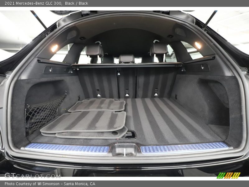 Black / Black 2021 Mercedes-Benz GLC 300