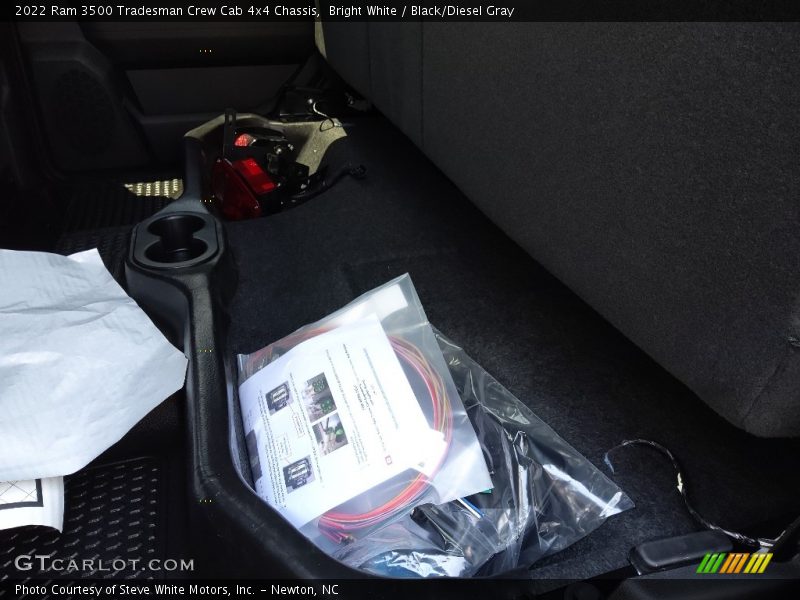 Bright White / Black/Diesel Gray 2022 Ram 3500 Tradesman Crew Cab 4x4 Chassis