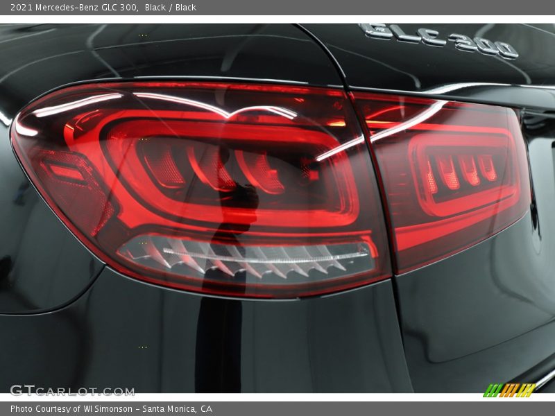 Black / Black 2021 Mercedes-Benz GLC 300