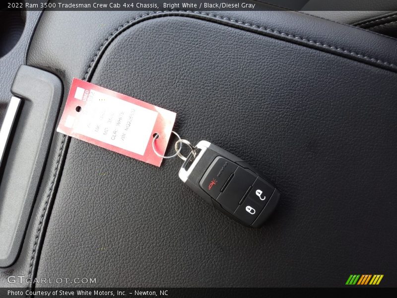 Bright White / Black/Diesel Gray 2022 Ram 3500 Tradesman Crew Cab 4x4 Chassis