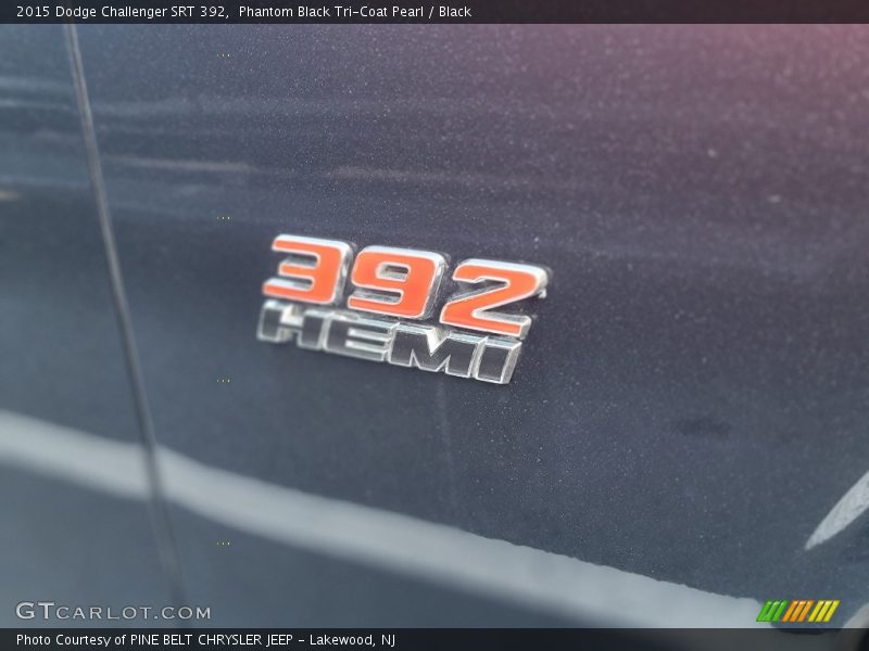 Phantom Black Tri-Coat Pearl / Black 2015 Dodge Challenger SRT 392