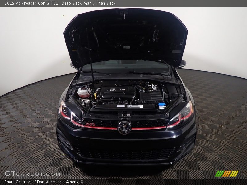 Deep Black Pearl / Titan Black 2019 Volkswagen Golf GTI SE