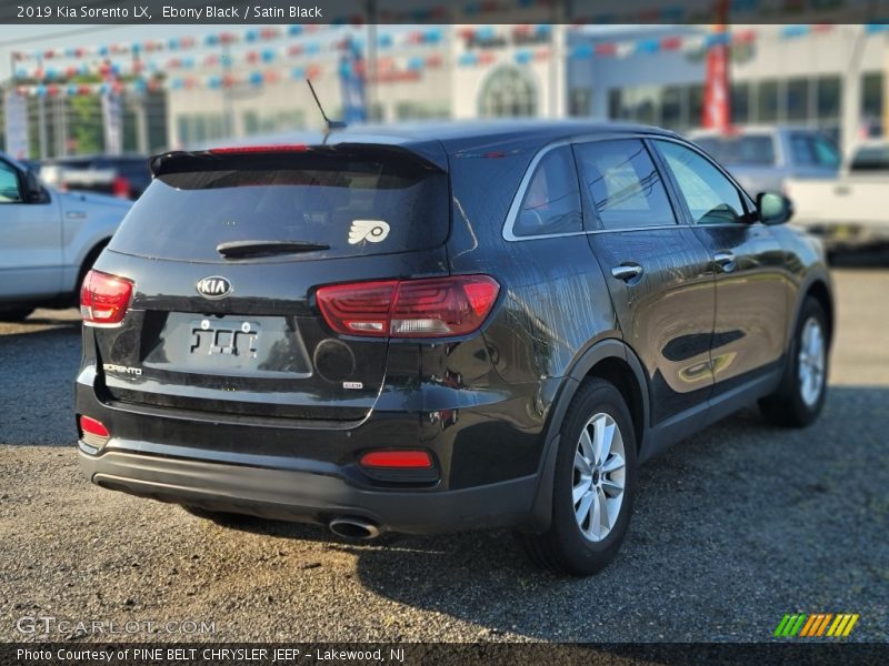 Ebony Black / Satin Black 2019 Kia Sorento LX