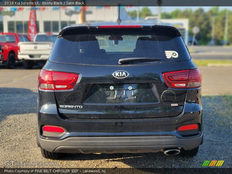 Ebony Black / Satin Black 2019 Kia Sorento LX