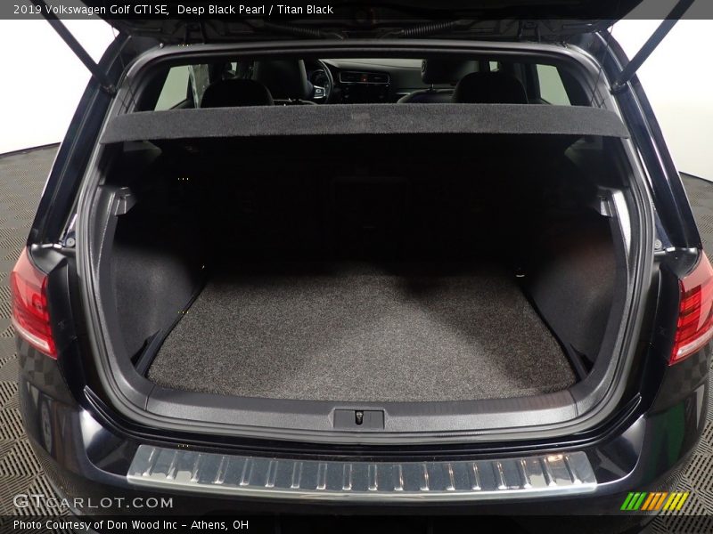  2019 Golf GTI SE Trunk