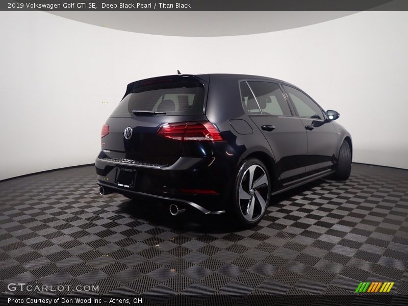 Deep Black Pearl / Titan Black 2019 Volkswagen Golf GTI SE