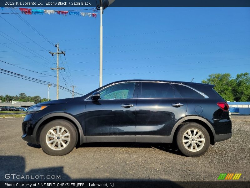 Ebony Black / Satin Black 2019 Kia Sorento LX