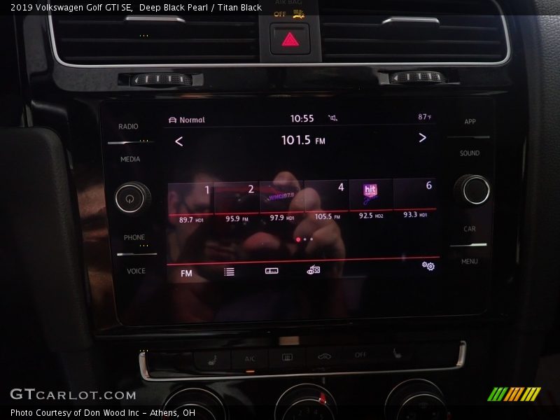 Deep Black Pearl / Titan Black 2019 Volkswagen Golf GTI SE