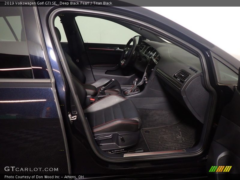 Deep Black Pearl / Titan Black 2019 Volkswagen Golf GTI SE