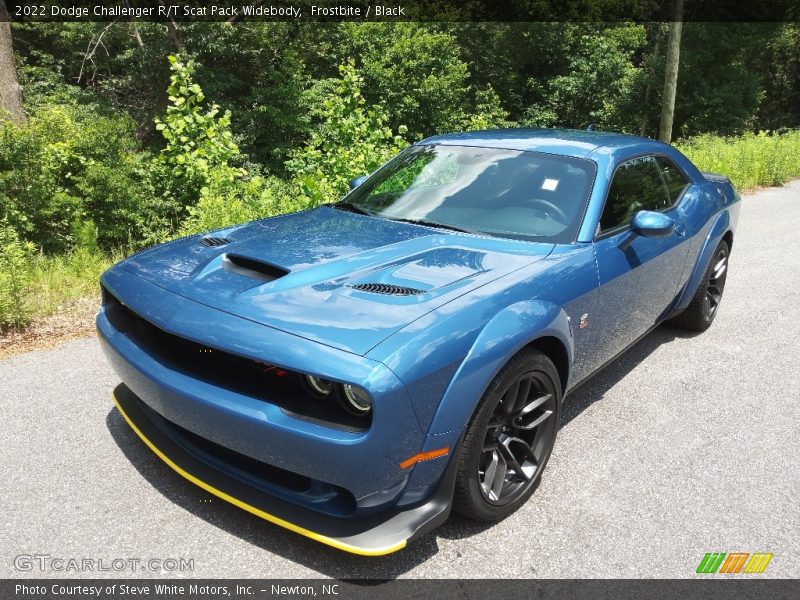 Frostbite / Black 2022 Dodge Challenger R/T Scat Pack Widebody