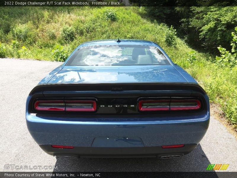 Frostbite / Black 2022 Dodge Challenger R/T Scat Pack Widebody
