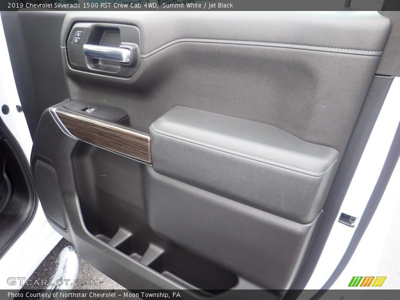 Summit White / Jet Black 2019 Chevrolet Silverado 1500 RST Crew Cab 4WD