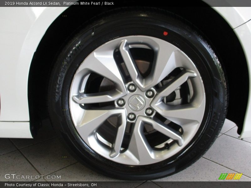 Platinum White Pearl / Black 2019 Honda Accord LX Sedan