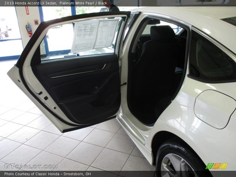 Platinum White Pearl / Black 2019 Honda Accord LX Sedan